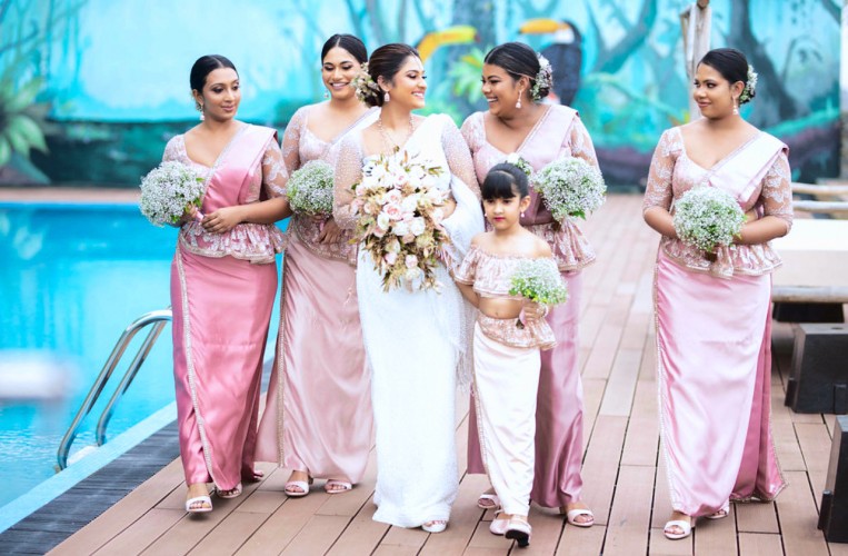 Modern kandyan outlet bridal dressing